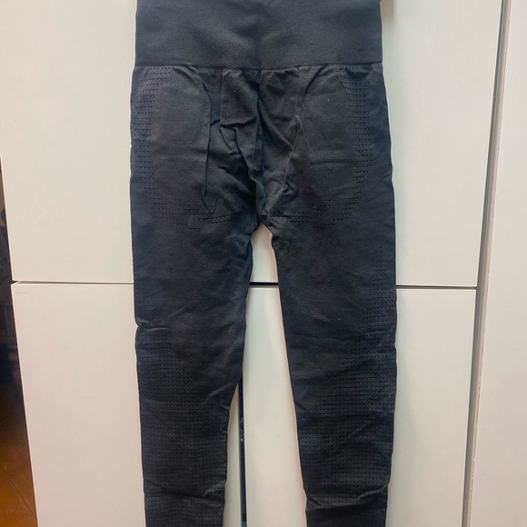 gymshark leggings - Picture 2 of 2